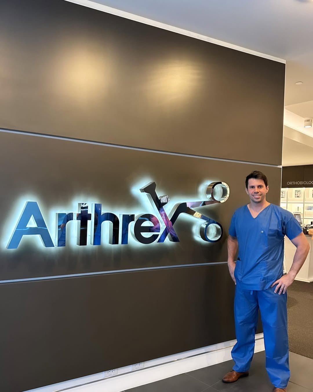 Dr. Tiago Neves em ambiente de formação médica